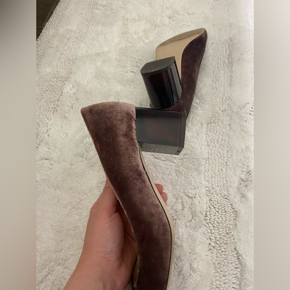I.Crew Velvet Pumps - Picture 4 of 5